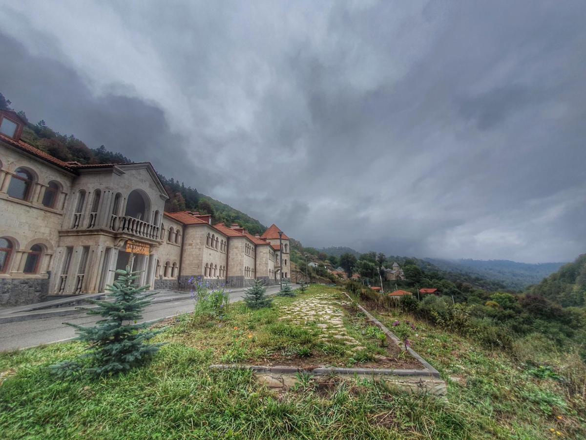 Hotel Vanatun, Haghartsin Monastery Teghut Bagian luar foto