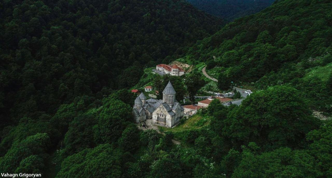 Hotel Vanatun, Haghartsin Monastery Teghut Bagian luar foto